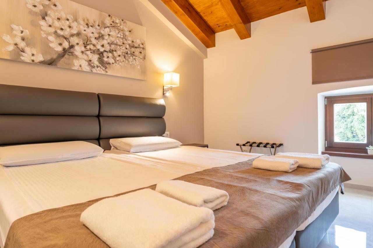 Aaa Apartments & Rooms 普拉 外观 照片